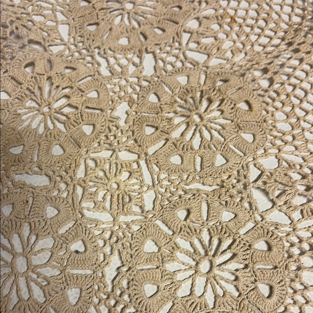 Vintage Crochet Doilies Set in Cream Set of 8 - Picture 10 of 16